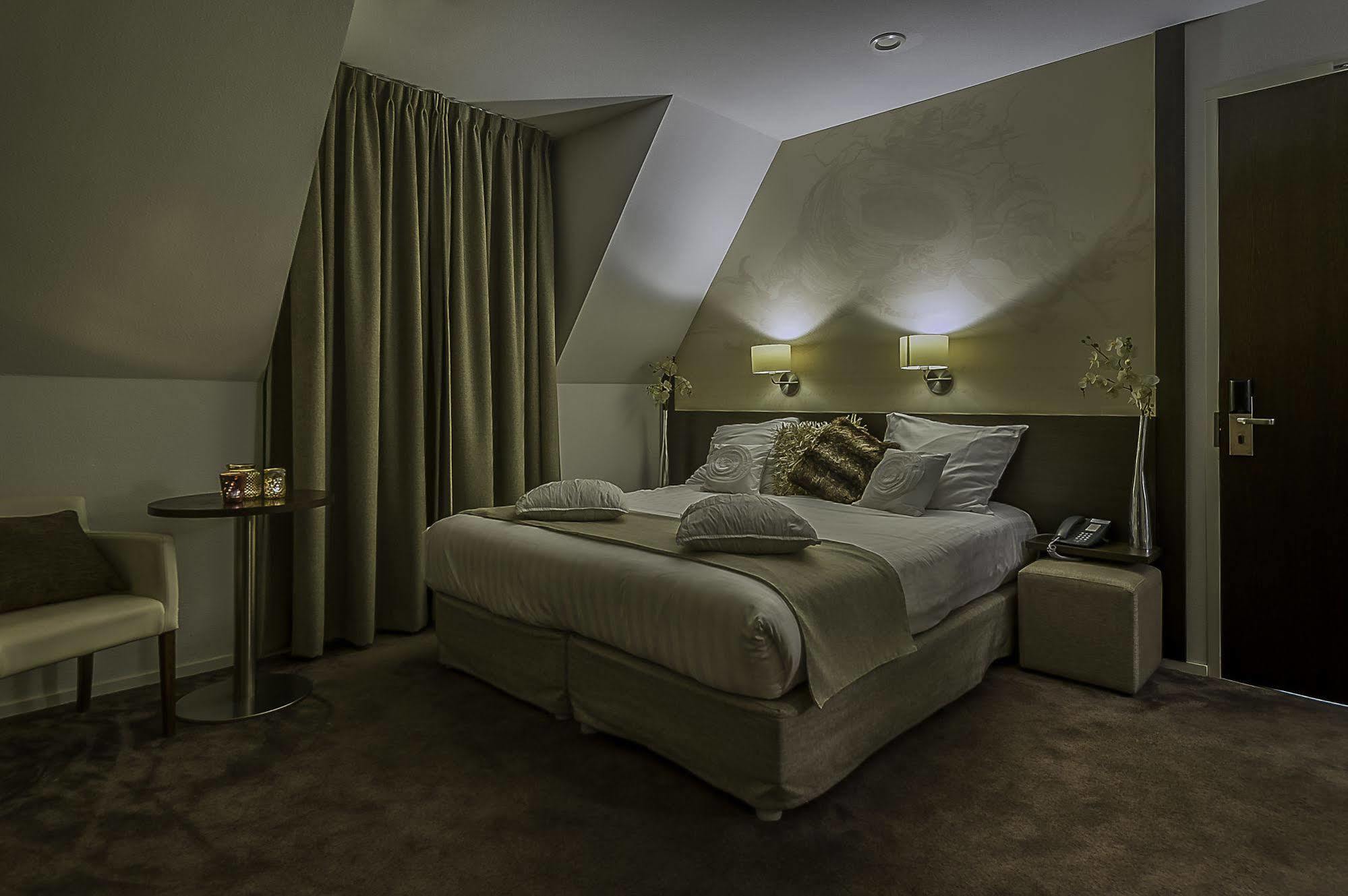 Parkhotel Auberge Vincent Nuenen Exteriör bild