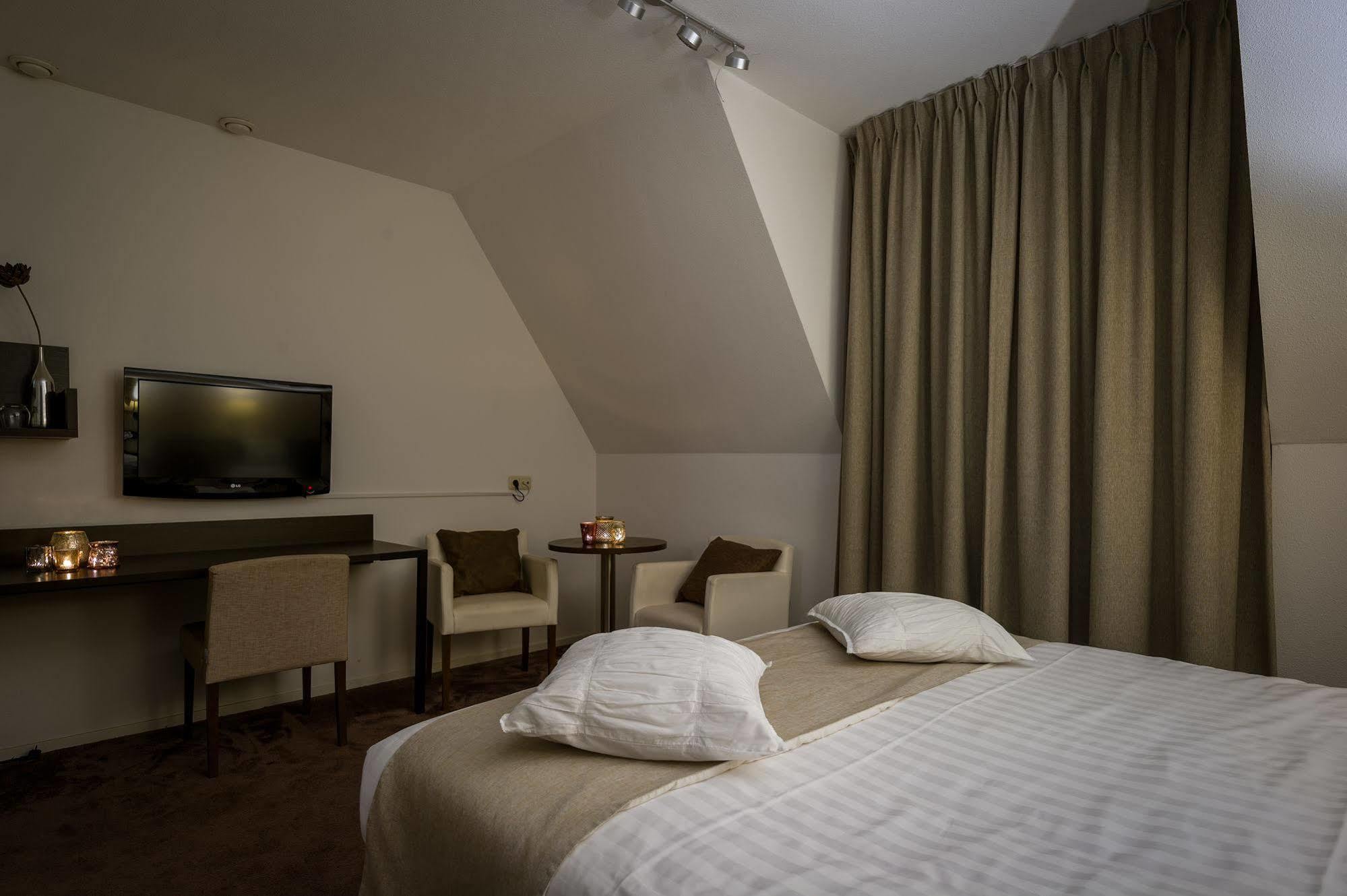 Parkhotel Auberge Vincent Nuenen Exteriör bild